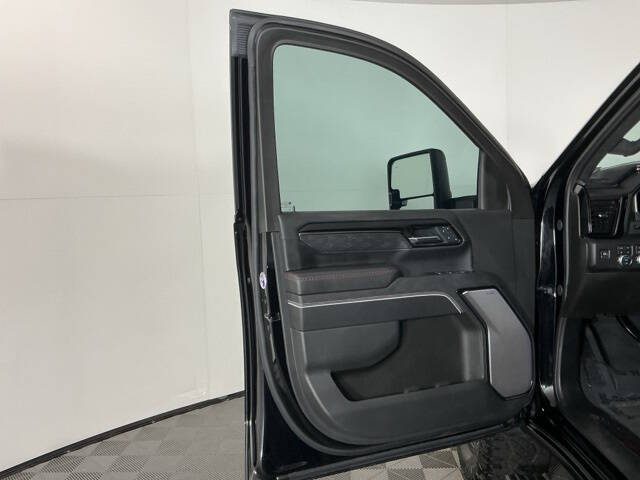 2025 GMC Sierra 2500HD AT4X