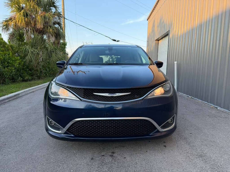 2020 Chrysler Pacifica Touring