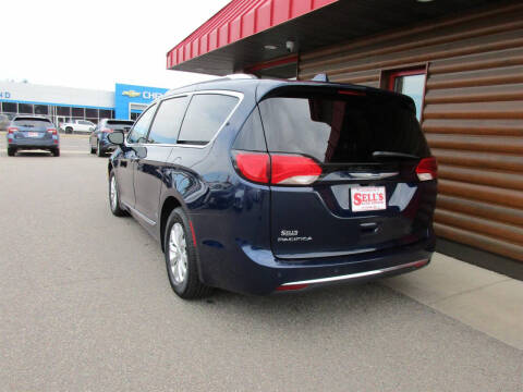 2019 Chrysler Pacifica Touring L