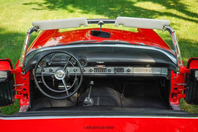 1956 Ford Thunderbird