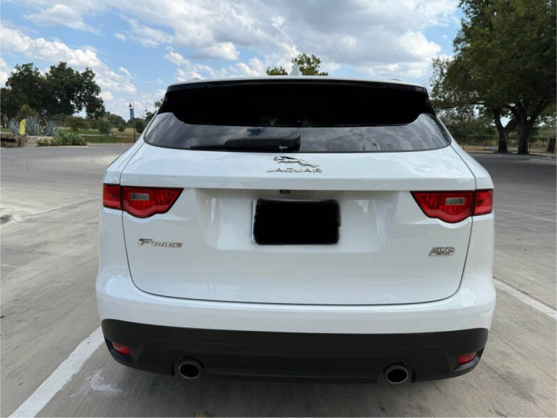 2019 Jaguar F-PACE 30t Portfolio