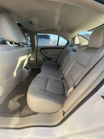 2010 Ford Taurus Limited