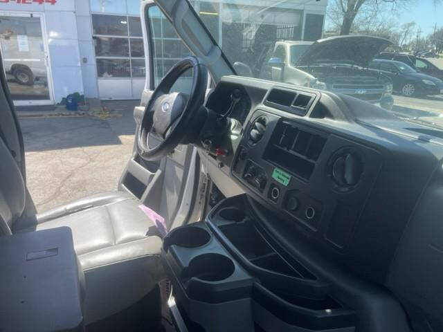 2009 Ford E-Series E-250