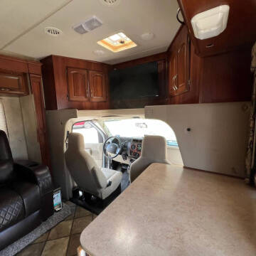 2013 Ford E-Series E-450 SD