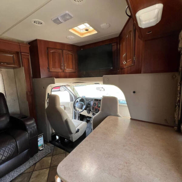 2013 Ford E-Series E-450 SD