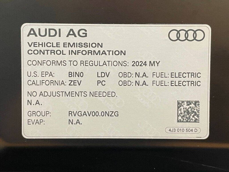 2024 Audi e-tron GT quattro Premium Plus