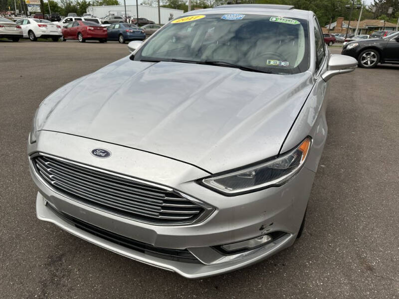 2017 Ford Fusion Hybrid Titanium photo 2