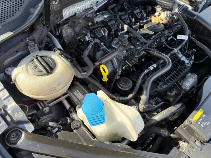 2017 Volkswagen Golf R 4Motion