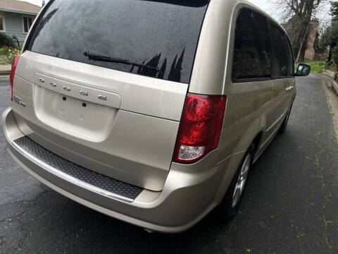 2013 Dodge Grand Caravan SE