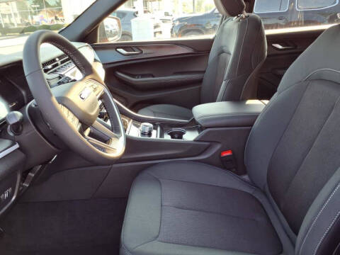 2025 Jeep Grand Cherokee L Laredo X