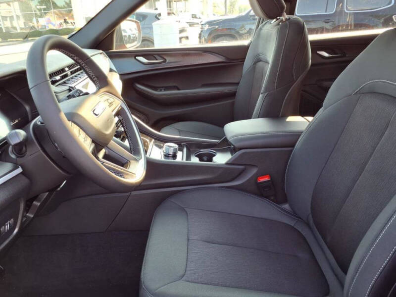 2025 Jeep Grand Cherokee L Laredo X