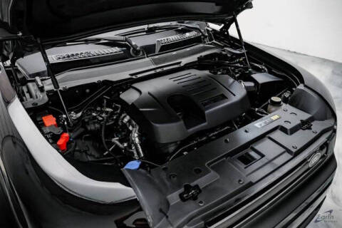 2024 Land Rover Defender 130 P400 X-Dynamic SE