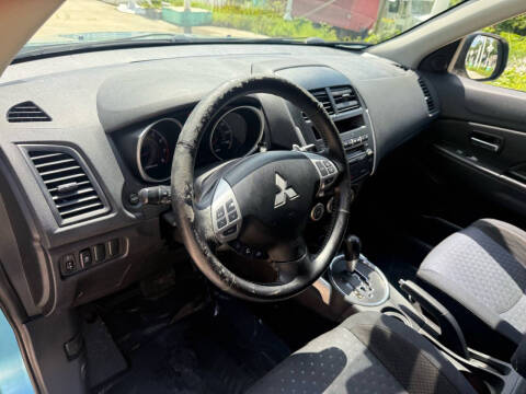 2011 Mitsubishi Outlander Sport SE