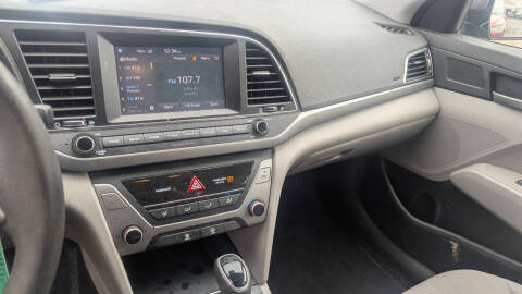 2018 Hyundai Elantra SE