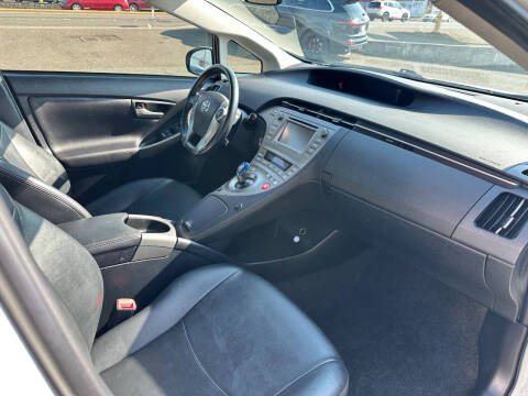 2013 Toyota Prius Three