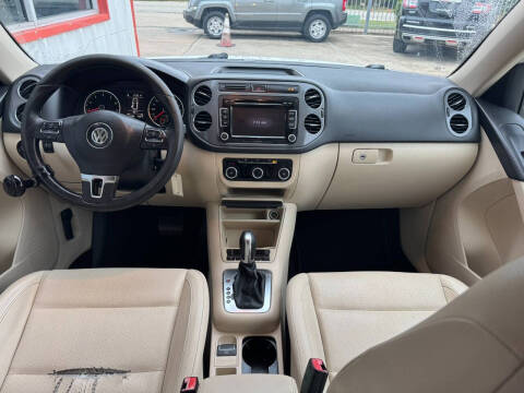 2012 Volkswagen Tiguan LE