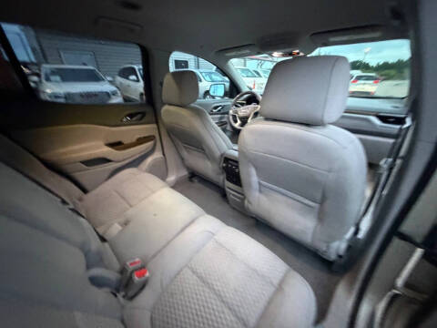 2017 GMC Acadia SLE-1