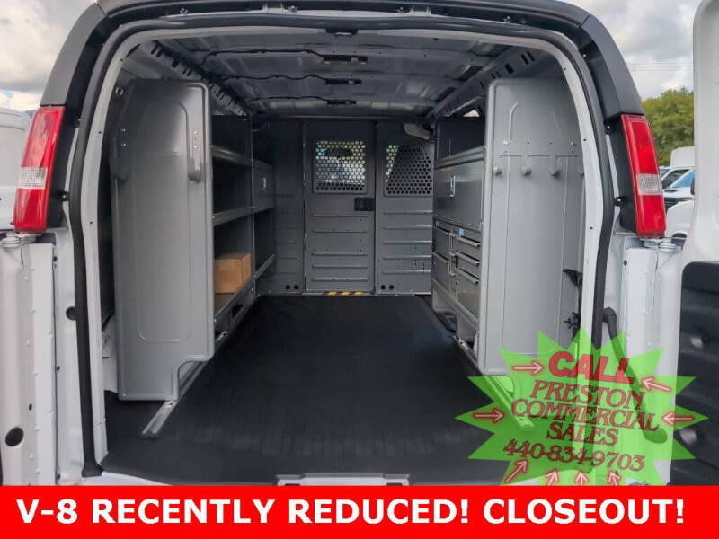 2025 Chevrolet Express 3500