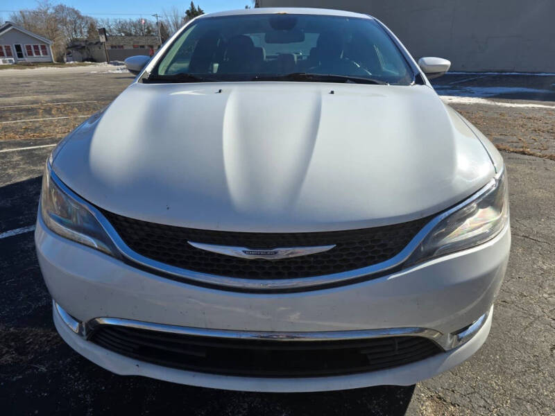 2016 Chrysler 200 Limited