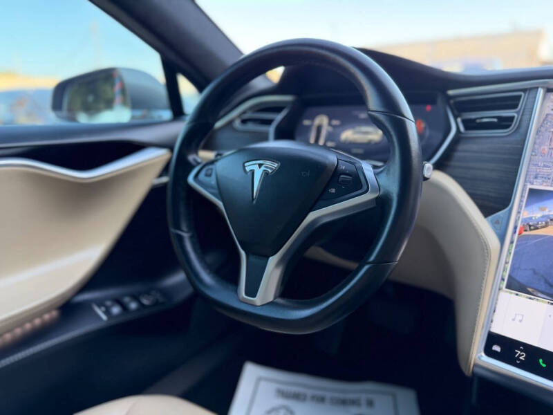 2016 Tesla Model S 90D