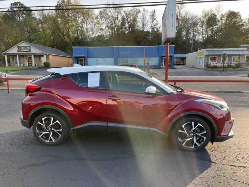 2018 Toyota C-HR XLE photo 4