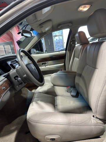 2009 Mercury Grand Marquis LS