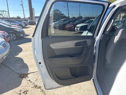 2017 Chevrolet Traverse LT