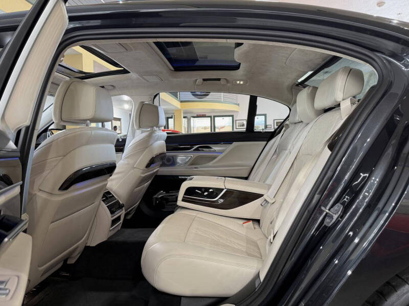 2018 BMW 7 Series M760i xDrive