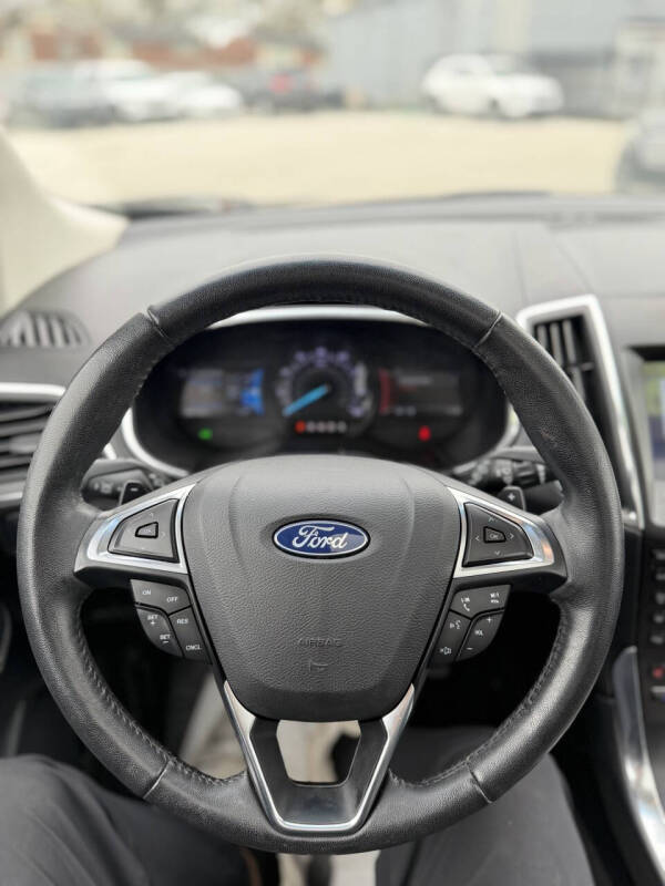 2019 Ford Edge Titanium