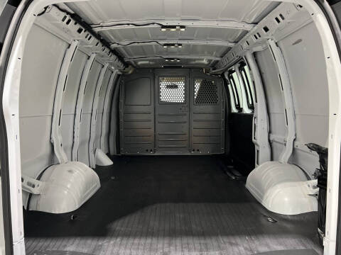 2024 Chevrolet Express 2500