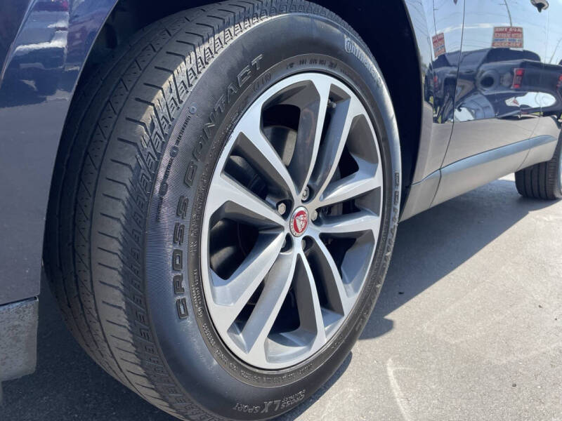 2019 Jaguar F-PACE 30t Premium