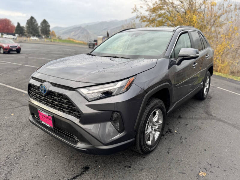 2024 Toyota RAV4 Hybrid LE