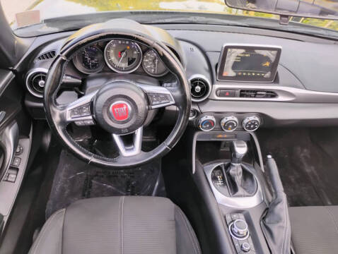 2017 FIAT 124 Spider Classica