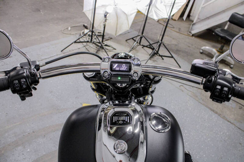 2023 Harley-Davidson Breakout