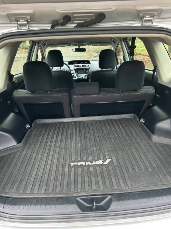 2017 Toyota Prius Three