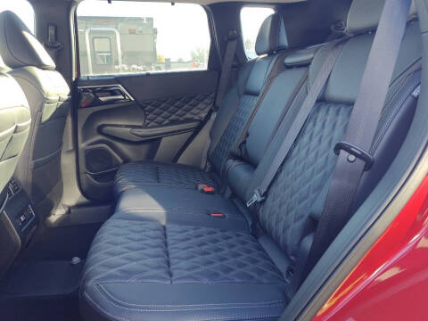 2025 Mitsubishi Outlander PHEV SEL