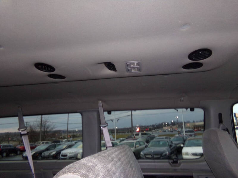 2001 Ford E-Series E-350 SD XL