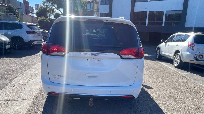 2018 Chrysler Pacifica Touring L