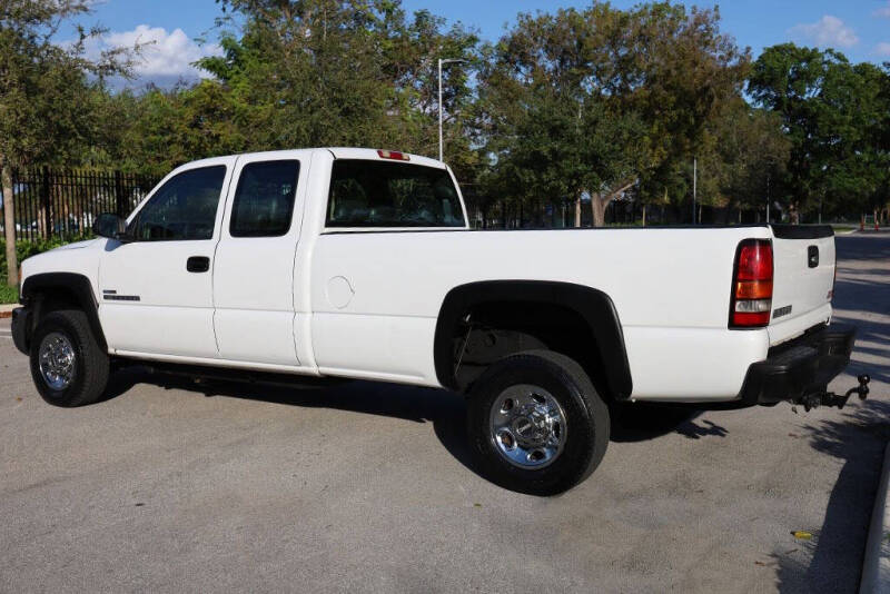 2006 GMC Sierra 2500HD Work Truck