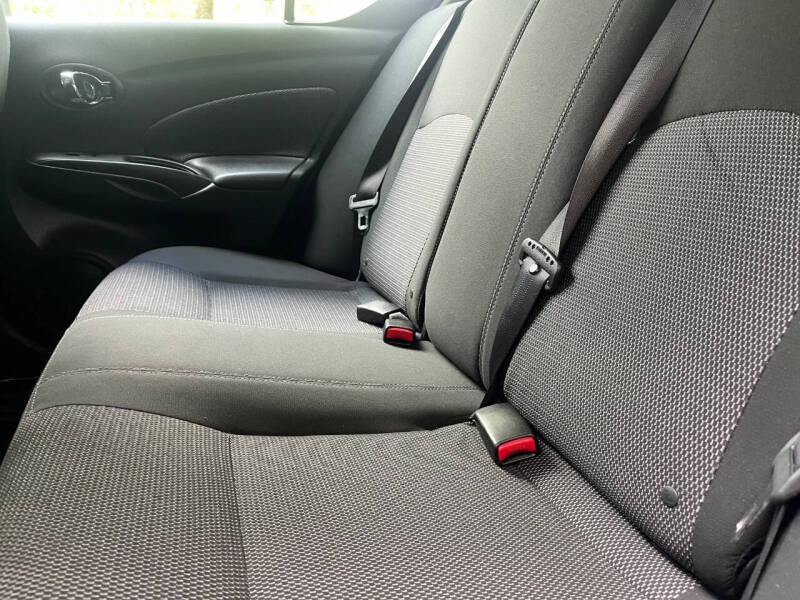 2018 Nissan Versa SV