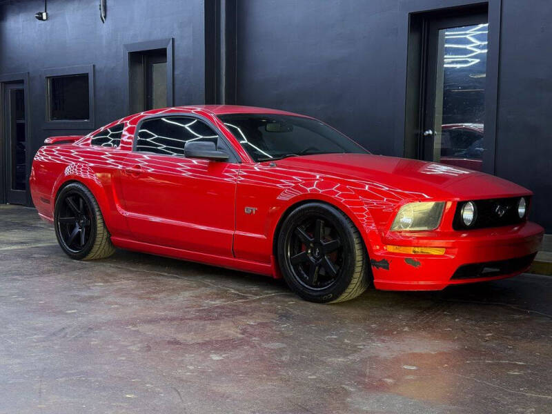 2005 Ford Mustang GT Premium
