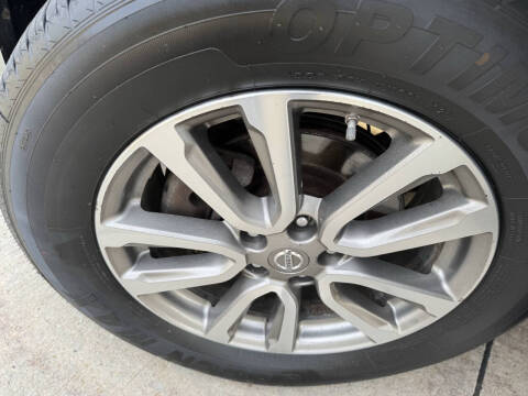 2015 Nissan Pathfinder SV