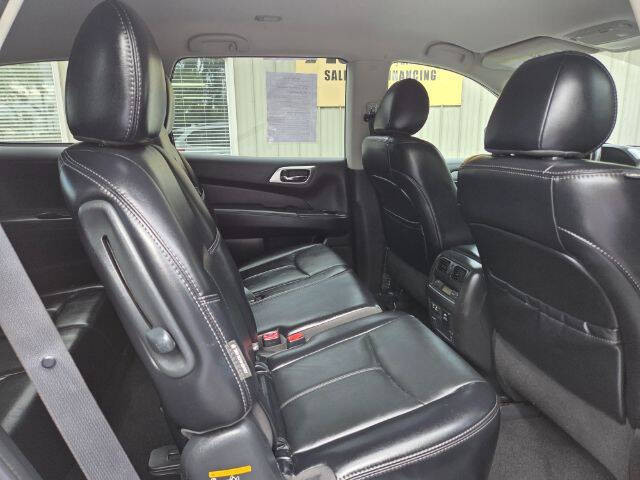 2020 Nissan Pathfinder SL