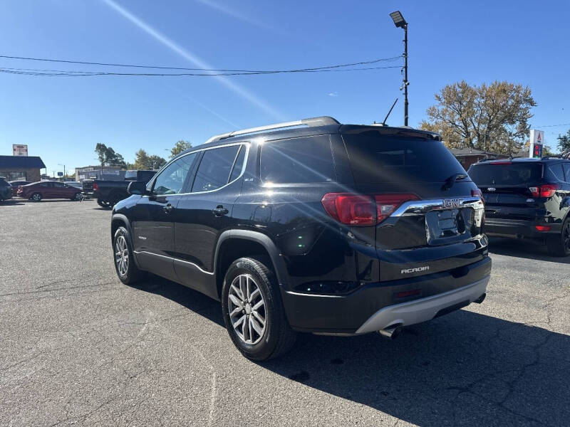 2017 GMC Acadia SLE-2