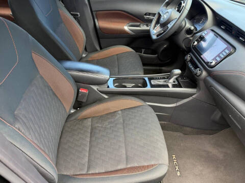 2024 Nissan Kicks SR