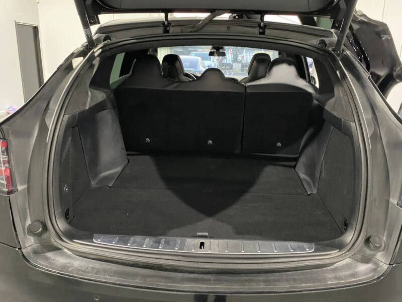 2019 Tesla Model X Standard Range