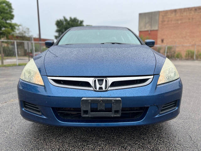 2006 Honda Accord for sale at Ideal Cars LLC in Skokie, IL