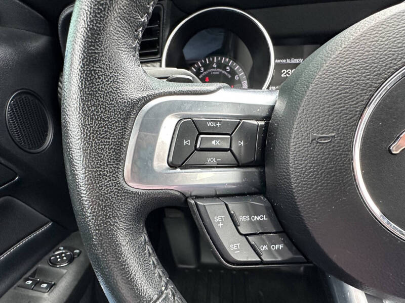 2021 Ford Mustang EcoBoost