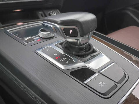 2020 Audi Q5 quattro Premium Plus 45 TFSI