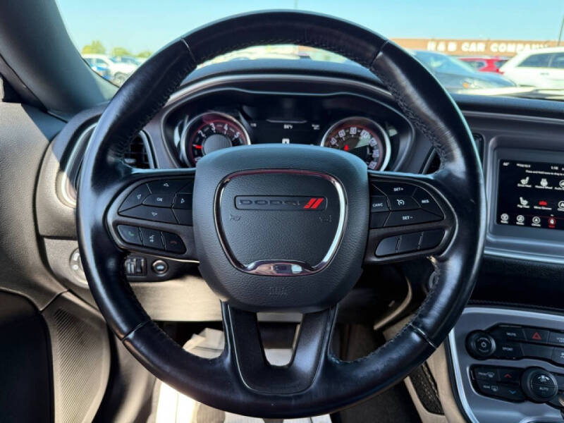 2022 Dodge Challenger SXT